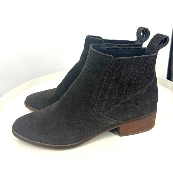 Dolce Vita Terra Charcoal Gray Suede Booties 9 - Picture 1 of 5